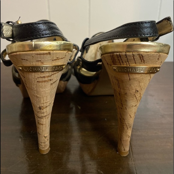 Michael Korrs leather black gold stilleto Heel 8 rubber lower opentoe sling back - Picture 7 of 7